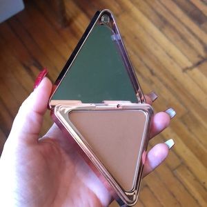 LYS Beauty No Limits Matte Bronzer